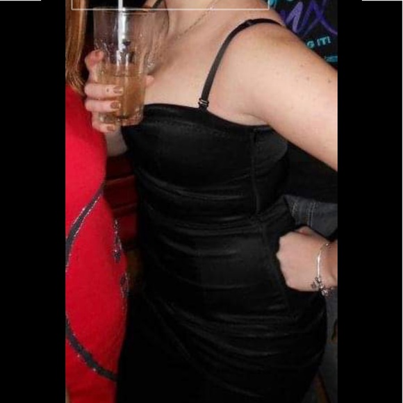 Like new chic fitted slip style cocktail dress- worn once! Vintage classic - Picture 1 of 7